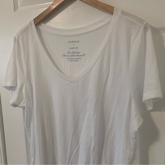 Green or White Torrid (Size 2) Classic Fit V-Neck Short Sleeve Tees - Picture 6 of 8